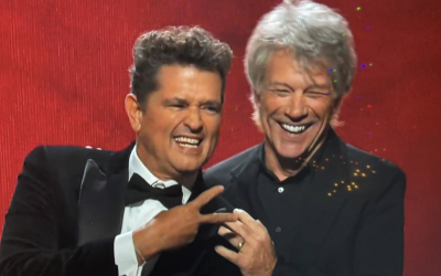 JON BON JOVI ENTREGA PREMIO A CARLOS VIVES EN LOS “LATIN GRAMMY 2024”